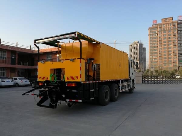 How is micro-surfacing constructed on highways_2